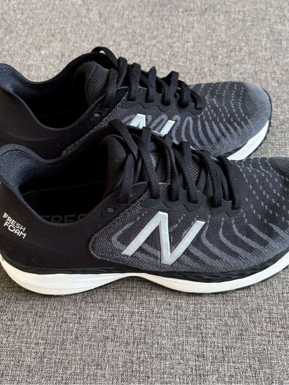 New Balance Fresh Foam 860v11 Black Lead Running Shoes Women’s Size 7.5D